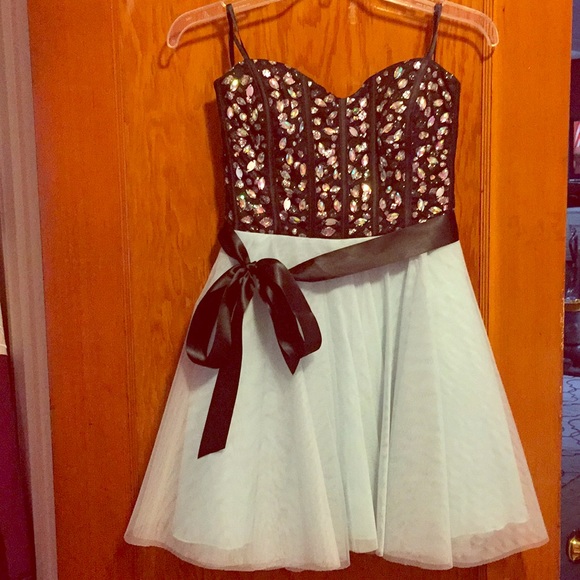 Teeze Me Dresses & Skirts - Tiffany blue and black beaded cocktail dress